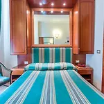 Raeli Lux Отель Рим