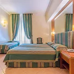 Raeli Lux Отель 4*