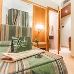 Raeli Lux Отель 4*