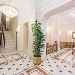 Raeli Lux Отель Рим