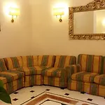 Отель Raeli Lux 4*