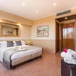 Отель Raeli Lux 4*