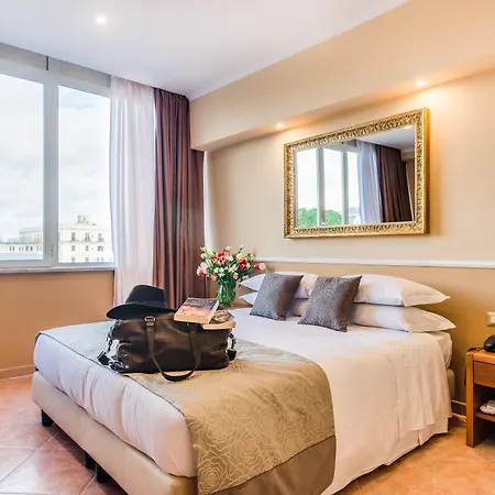 Raeli Lux 4*