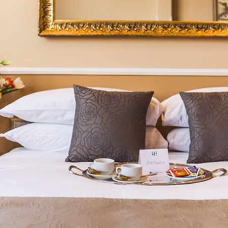 Raeli Lux Отель