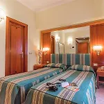 Raeli Lux 4*