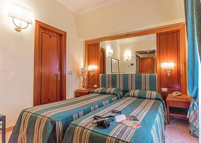 Raeli Lux 4*