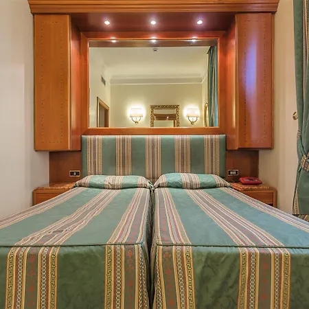 Raeli Lux 4* Roma