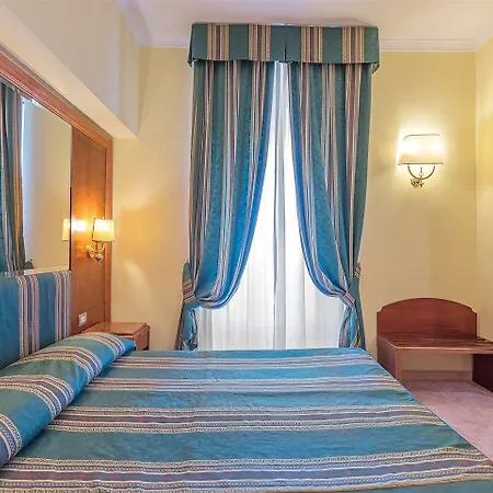 Raeli Lux 4* Roma