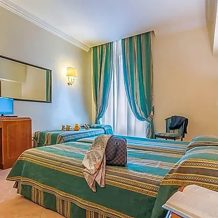 Raeli Lux Hotel