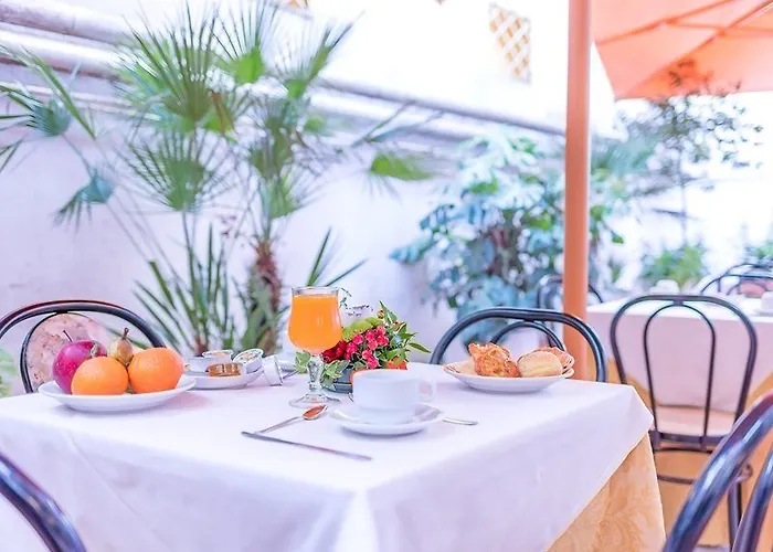 Raeli Lux فندق روما