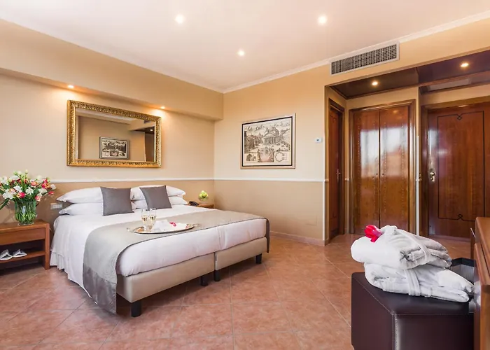 فندق Raeli Lux 4*