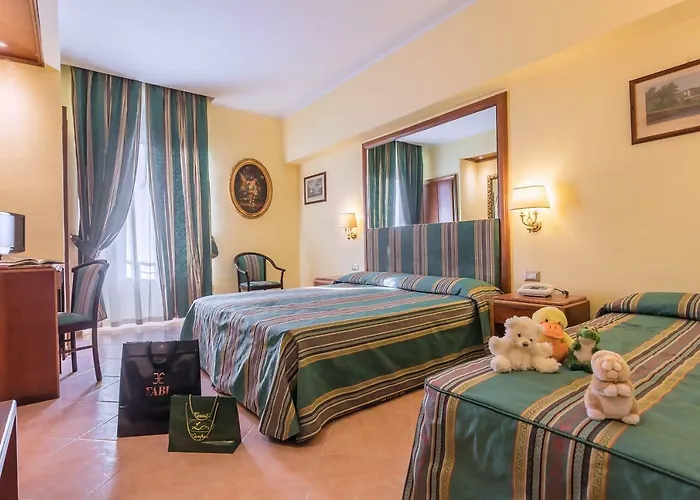 Raeli Lux فندق روما